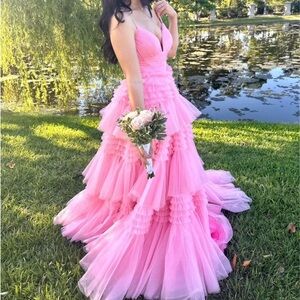 Sherri Hill Women’s Ballgown